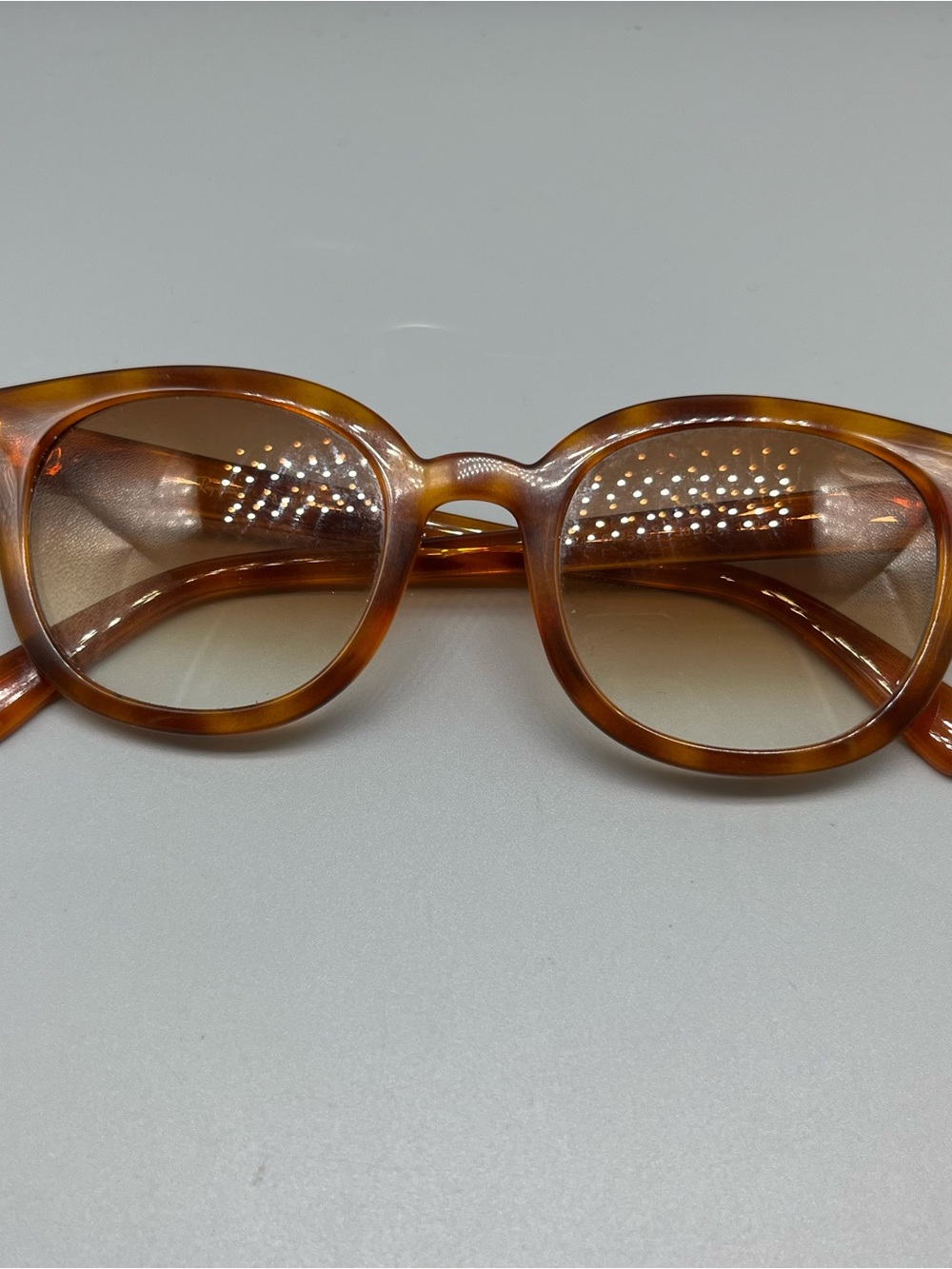 Ray-Ban Women's Tortoise Shell Round Sunglasses - Brown Gradient